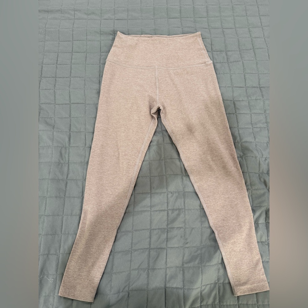 Beyond Yoga Leggings in Light Mauve